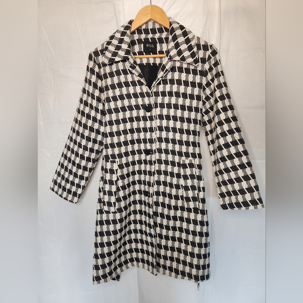 WEEK& Geometric Houndstooth Belted Coat - Picture 12 of 14